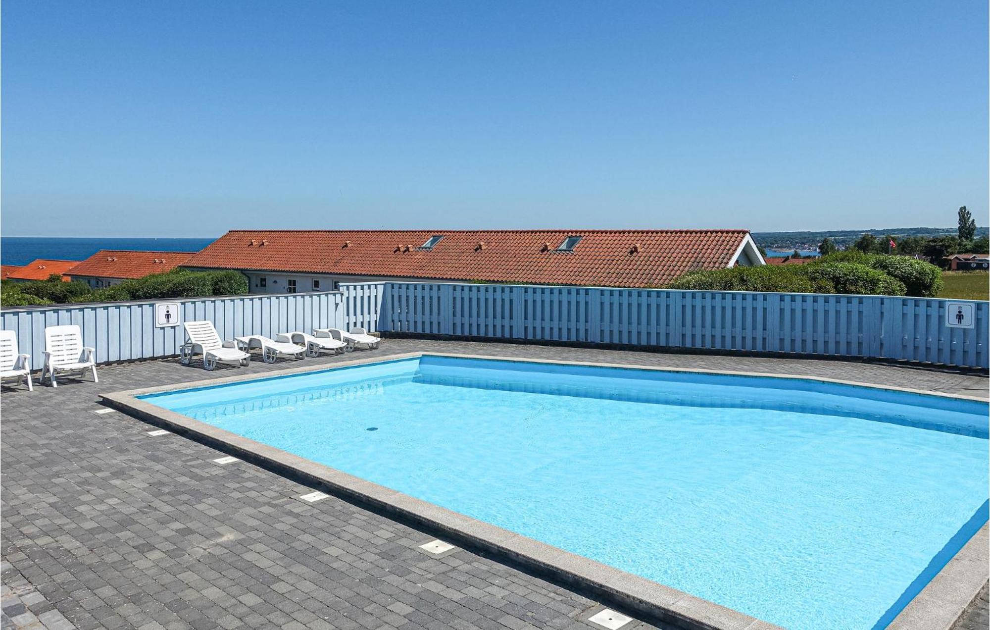 Nice Apartment In Allinge With House Sea View ภายนอก รูปภาพ